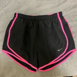 Women’s Nike Dri-Fit Short Size Small Pink/Black